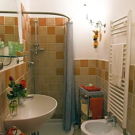 Va...lentina Bed & Breakfast 4*