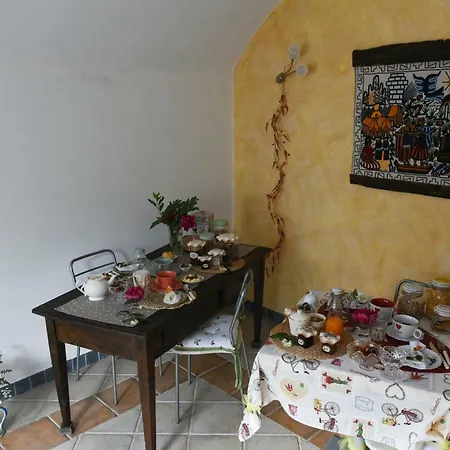 Va...lentina Bed & Breakfast 4*
